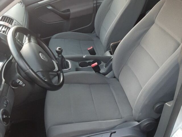 Серый Фольксваген Гольф, объемом двигателя 1.6 л и пробегом 218 тыс. км за 5899 $, фото 18 на Automoto.ua