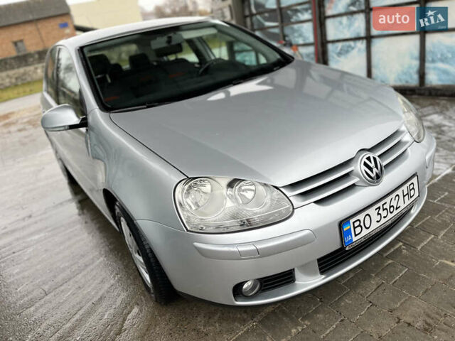 Серый Фольксваген Гольф, объемом двигателя 1.4 л и пробегом 183 тыс. км за 5400 $, фото 2 на Automoto.ua