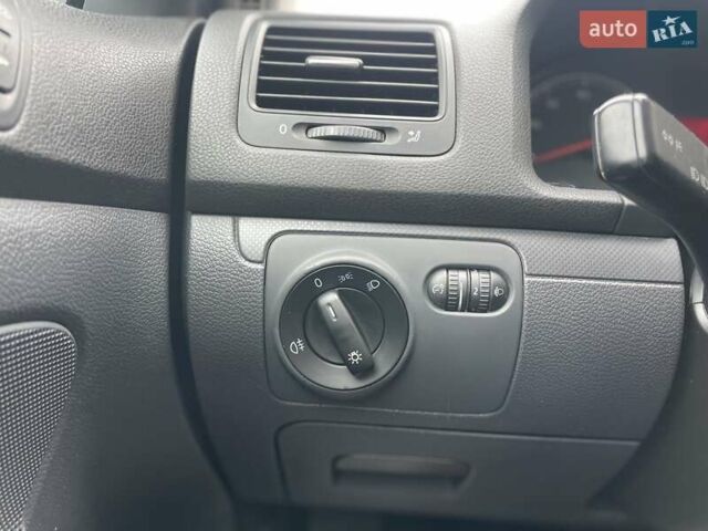 Серый Фольксваген Гольф, объемом двигателя 1.6 л и пробегом 262 тыс. км за 6950 $, фото 41 на Automoto.ua