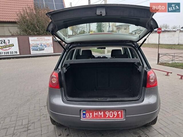 Сірий Фольксваген Гольф, об'ємом двигуна 1.6 л та пробігом 212 тис. км за 5880 $, фото 10 на Automoto.ua
