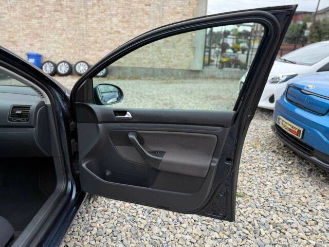 Серый Фольксваген Гольф, объемом двигателя 1.4 л и пробегом 210 тыс. км за 5799 $, фото 18 на Automoto.ua