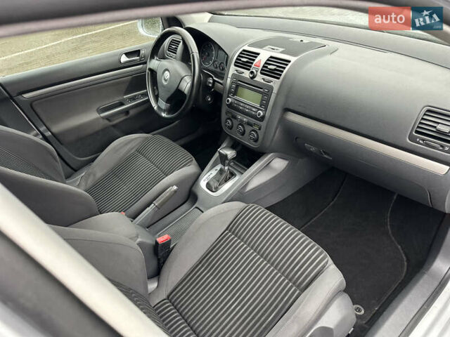 Сірий Фольксваген Гольф, об'ємом двигуна 1.4 л та пробігом 259 тис. км за 6499 $, фото 22 на Automoto.ua