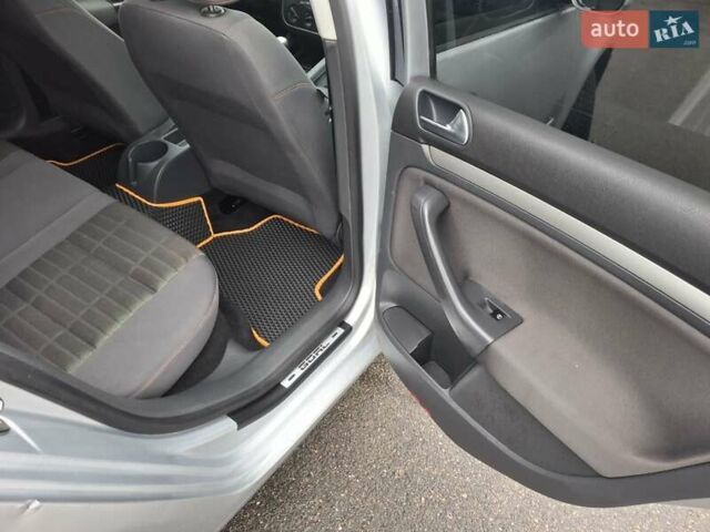 Сірий Фольксваген Гольф, об'ємом двигуна 1.39 л та пробігом 233 тис. км за 5900 $, фото 15 на Automoto.ua