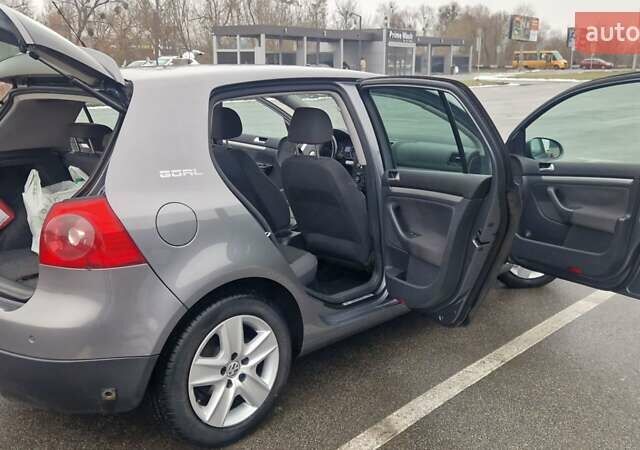 Серый Фольксваген Гольф, объемом двигателя 1.4 л и пробегом 229 тыс. км за 5432 $, фото 32 на Automoto.ua