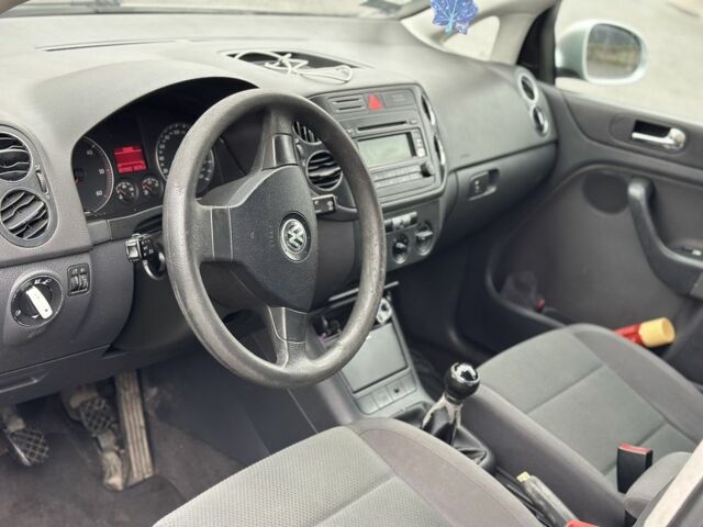 Серый Фольксваген Гольф, объемом двигателя 1.9 л и пробегом 361 тыс. км за 2650 $, фото 8 на Automoto.ua