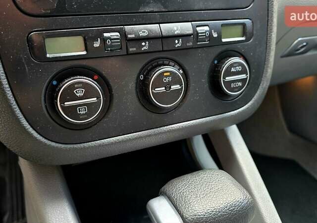 Серый Фольксваген Гольф, объемом двигателя 1.6 л и пробегом 193 тыс. км за 7499 $, фото 44 на Automoto.ua