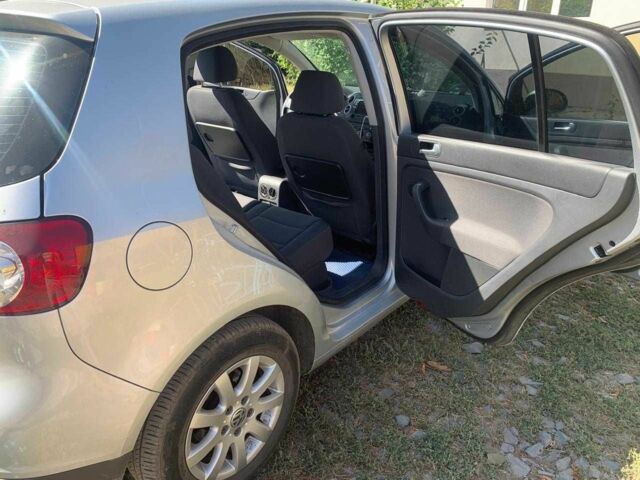 Сірий Фольксваген Гольф, об'ємом двигуна 2 л та пробігом 136 тис. км за 6000 $, фото 7 на Automoto.ua