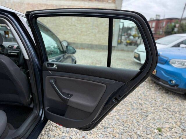 Серый Фольксваген Гольф, объемом двигателя 1.4 л и пробегом 210 тыс. км за 5799 $, фото 17 на Automoto.ua