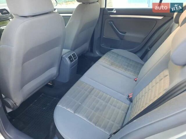 Серый Фольксваген Гольф, объемом двигателя 1.4 л и пробегом 250 тыс. км за 5550 $, фото 65 на Automoto.ua