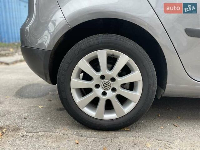 Серый Фольксваген Гольф, объемом двигателя 1.6 л и пробегом 262 тыс. км за 6950 $, фото 17 на Automoto.ua