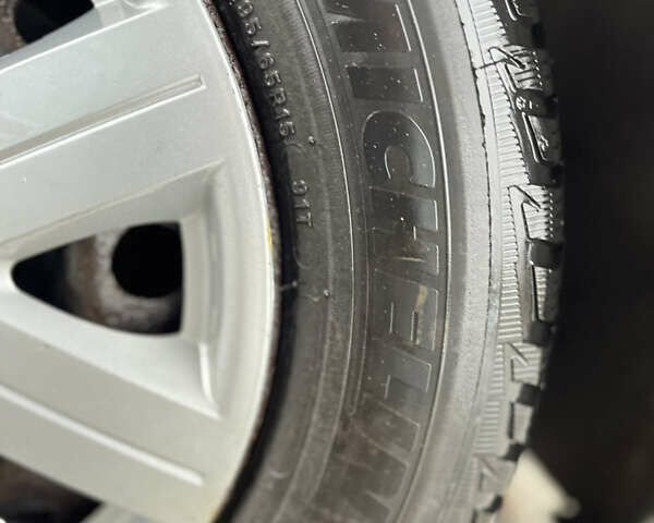 Серый Фольксваген Гольф, объемом двигателя 1.4 л и пробегом 183 тыс. км за 5400 $, фото 3 на Automoto.ua