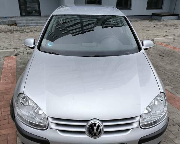 Серый Фольксваген Гольф, объемом двигателя 1.6 л и пробегом 208 тыс. км за 5700 $, фото 3 на Automoto.ua