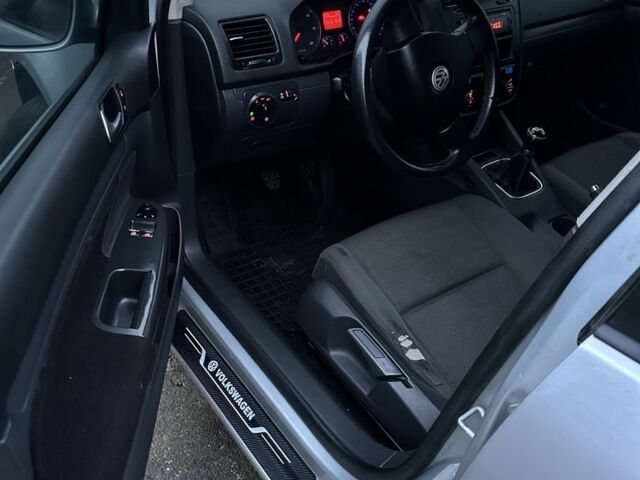 Сірий Фольксваген Гольф, об'ємом двигуна 1.9 л та пробігом 286 тис. км за 5200 $, фото 9 на Automoto.ua