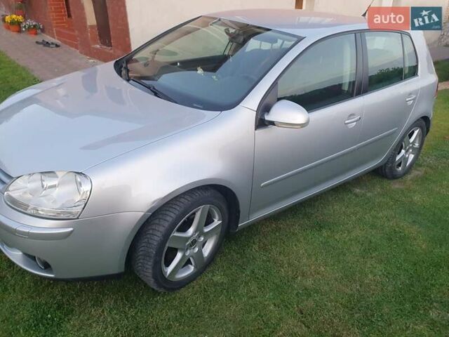 Серый Фольксваген Гольф, объемом двигателя 1.6 л и пробегом 240 тыс. км за 6100 $, фото 4 на Automoto.ua