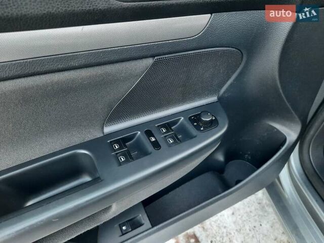 Серый Фольксваген Гольф, объемом двигателя 1.4 л и пробегом 250 тыс. км за 5550 $, фото 18 на Automoto.ua