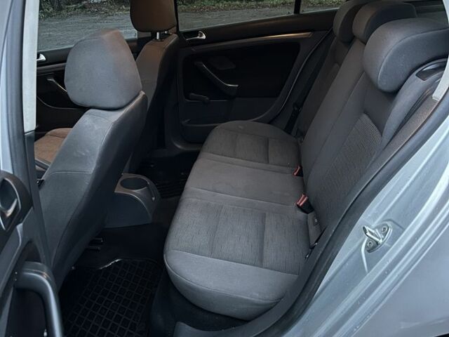 Сірий Фольксваген Гольф, об'ємом двигуна 1.9 л та пробігом 286 тис. км за 5200 $, фото 11 на Automoto.ua