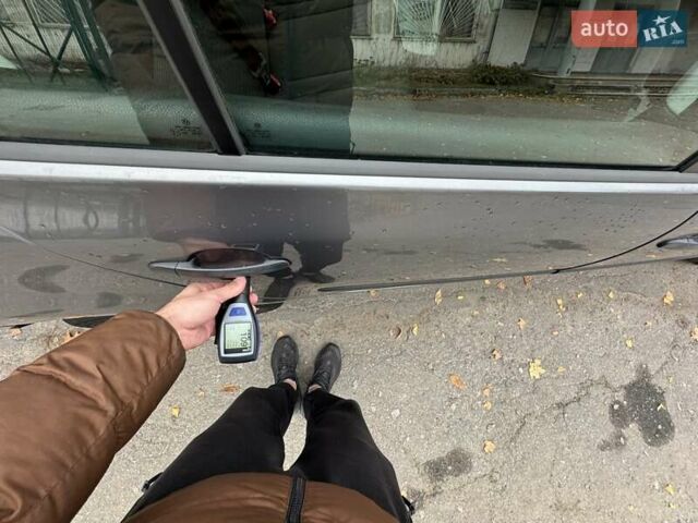 Серый Фольксваген Гольф, объемом двигателя 1.6 л и пробегом 262 тыс. км за 6950 $, фото 103 на Automoto.ua