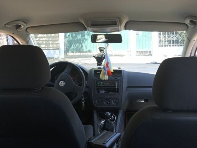 Сірий Фольксваген Гольф, об'ємом двигуна 1.6 л та пробігом 259 тис. км за 6000 $, фото 6 на Automoto.ua