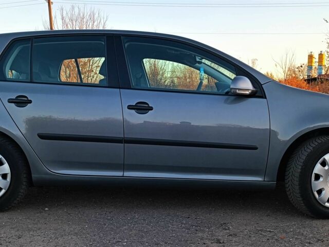 Серый Фольксваген Гольф, объемом двигателя 1.4 л и пробегом 195 тыс. км за 5450 $, фото 3 на Automoto.ua