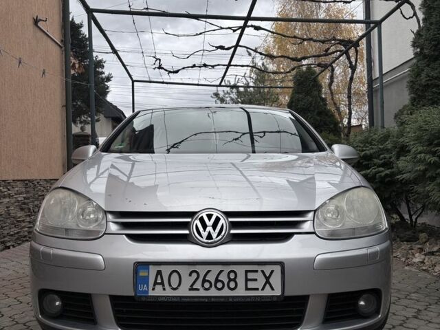 Серый Фольксваген Гольф, объемом двигателя 1.6 л и пробегом 260 тыс. км за 5300 $, фото 1 на Automoto.ua