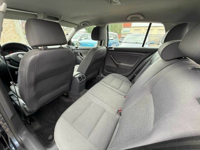 Серый Фольксваген Гольф, объемом двигателя 1.4 л и пробегом 210 тыс. км за 5799 $, фото 16 на Automoto.ua