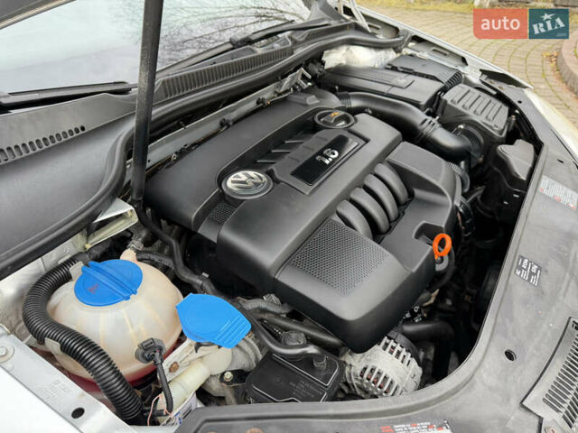 Серый Фольксваген Гольф, объемом двигателя 1.6 л и пробегом 247 тыс. км за 6800 $, фото 19 на Automoto.ua