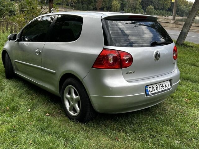 Серый Фольксваген Гольф, объемом двигателя 1.9 л и пробегом 309 тыс. км за 4500 $, фото 6 на Automoto.ua