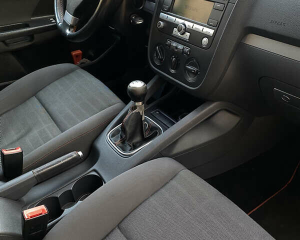 Сірий Фольксваген Гольф, об'ємом двигуна 1.4 л та пробігом 185 тис. км за 4999 $, фото 32 на Automoto.ua