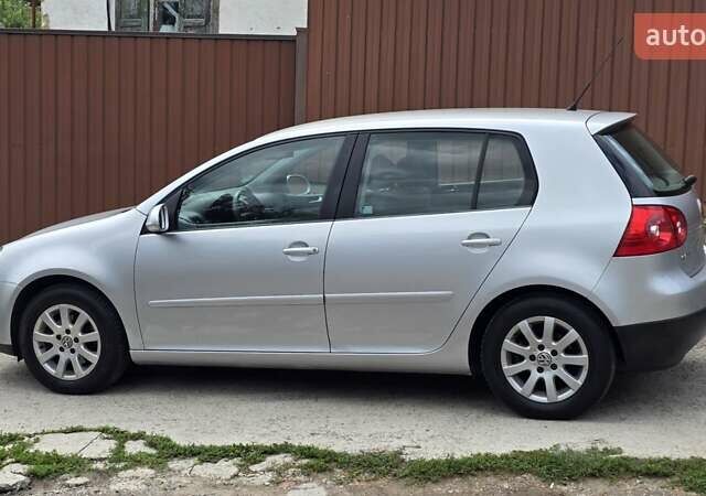 Серый Фольксваген Гольф, объемом двигателя 1.6 л и пробегом 193 тыс. км за 7499 $, фото 28 на Automoto.ua