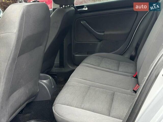Сірий Фольксваген Гольф, об'ємом двигуна 1.4 л та пробігом 288 тис. км за 4490 $, фото 20 на Automoto.ua