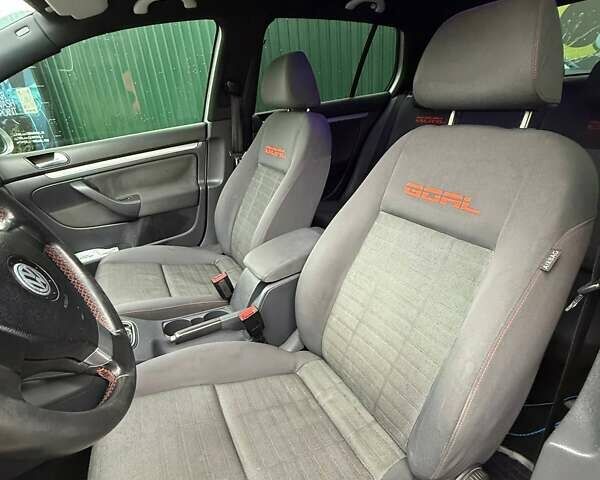 Серый Фольксваген Гольф, объемом двигателя 1.39 л и пробегом 228 тыс. км за 4500 $, фото 17 на Automoto.ua