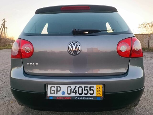 Серый Фольксваген Гольф, объемом двигателя 1.4 л и пробегом 195 тыс. км за 5450 $, фото 6 на Automoto.ua