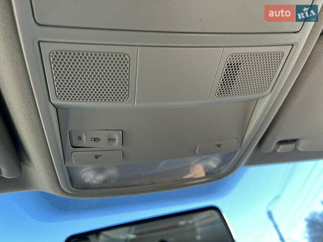 Серый Фольксваген Гольф, объемом двигателя 1.6 л и пробегом 216 тыс. км за 5900 $, фото 15 на Automoto.ua