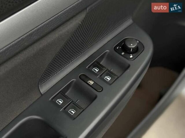 Сірий Фольксваген Гольф, об'ємом двигуна 1.4 л та пробігом 227 тис. км за 4500 $, фото 10 на Automoto.ua