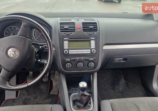 Серый Фольксваген Гольф, объемом двигателя 1.4 л и пробегом 229 тыс. км за 5432 $, фото 65 на Automoto.ua