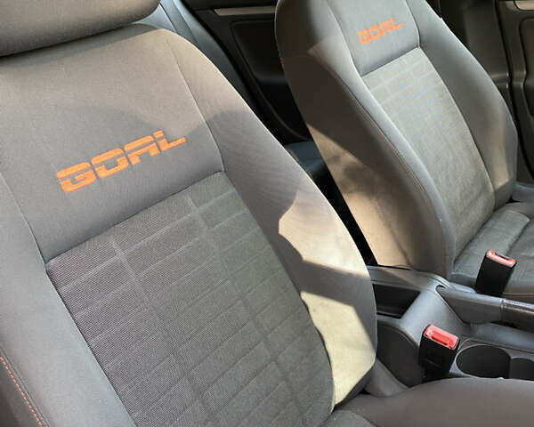 Сірий Фольксваген Гольф, об'ємом двигуна 1.4 л та пробігом 185 тис. км за 4999 $, фото 31 на Automoto.ua