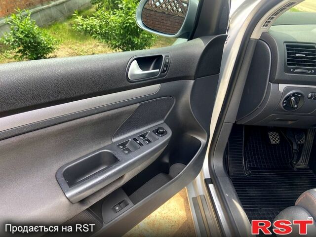 Серый Фольксваген Гольф, объемом двигателя 1.4 л и пробегом 164 тыс. км за 5500 $, фото 3 на Automoto.ua