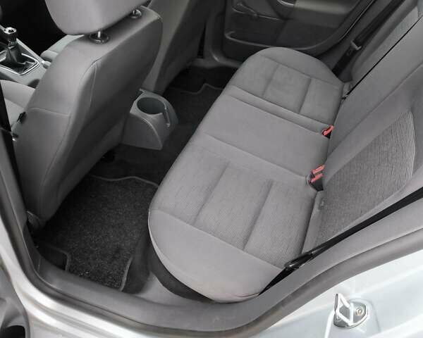 Серый Фольксваген Гольф, объемом двигателя 1.6 л и пробегом 208 тыс. км за 5700 $, фото 17 на Automoto.ua