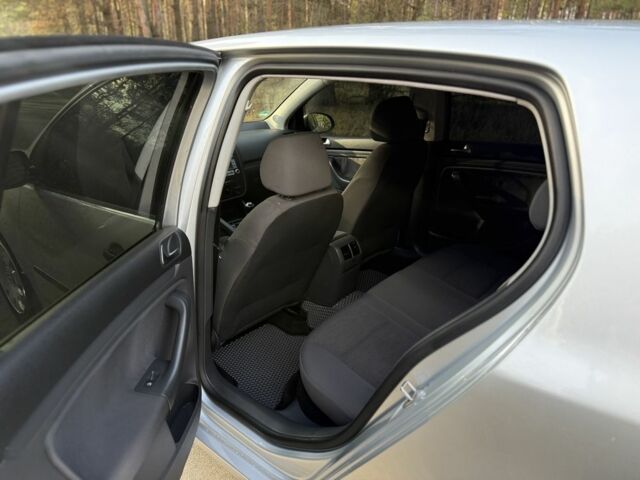 Сірий Фольксваген Гольф, об'ємом двигуна 1.4 л та пробігом 221 тис. км за 4500 $, фото 13 на Automoto.ua