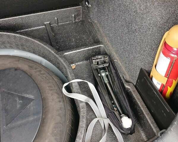 Сірий Фольксваген Гольф, об'ємом двигуна 1.6 л та пробігом 186 тис. км за 6150 $, фото 8 на Automoto.ua