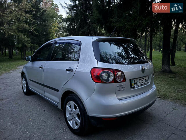 Сірий Фольксваген Гольф, об'ємом двигуна 1.6 л та пробігом 202 тис. км за 3799 $, фото 4 на Automoto.ua