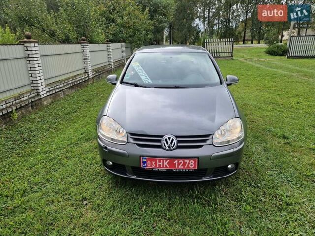 Фольксваген Гольф 2006 в Сторожинце на Automoto.ua Серый Фольксваген Гольф, объемом двигателя 1.6 л и пробегом 216 тыс. км за 5143 $, фото 2 на Automoto.ua