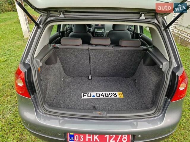 Фольксваген Гольф 2006 в Сторожинце на Automoto.ua Серый Фольксваген Гольф, объемом двигателя 1.6 л и пробегом 216 тыс. км за 5143 $, фото 7 на Automoto.ua