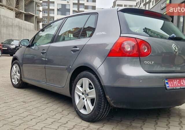 Серый Фольксваген Гольф, объемом двигателя 1.4 л и пробегом 229 тыс. км за 5432 $, фото 4 на Automoto.ua