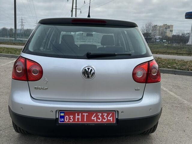 Серый Фольксваген Гольф, объемом двигателя 1.6 л и пробегом 214 тыс. км за 6500 $, фото 2 на Automoto.ua