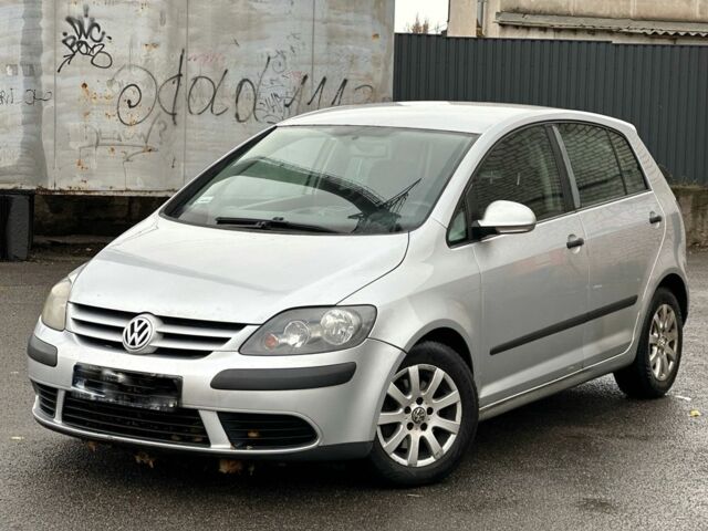 Серый Фольксваген Гольф, объемом двигателя 1.9 л и пробегом 361 тыс. км за 2650 $, фото 1 на Automoto.ua