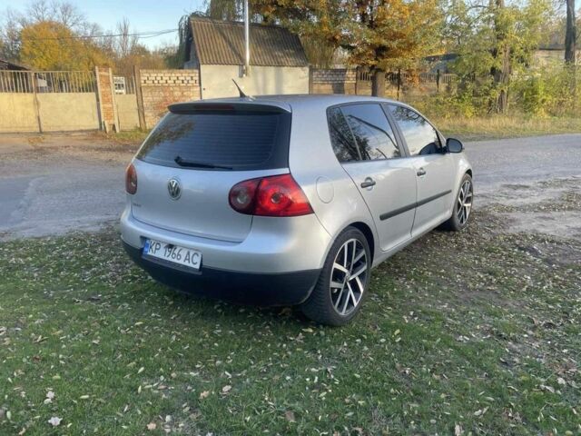 Сірий Фольксваген Гольф, об'ємом двигуна 2 л та пробігом 300 тис. км за 5600 $, фото 3 на Automoto.ua