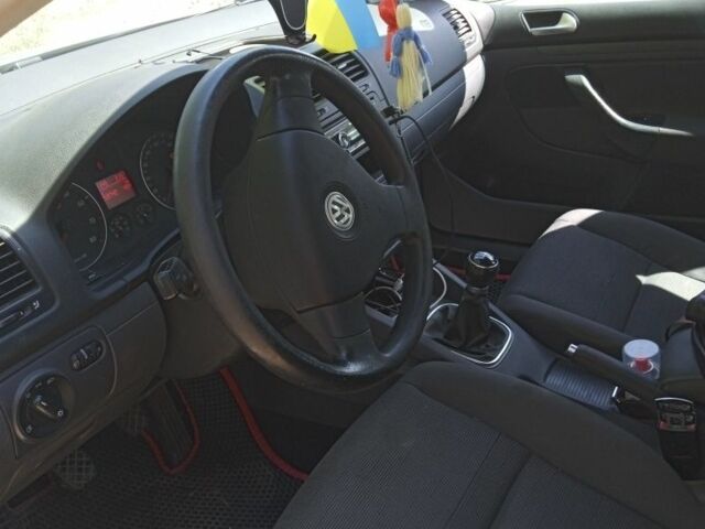 Сірий Фольксваген Гольф, об'ємом двигуна 1.6 л та пробігом 259 тис. км за 6000 $, фото 1 на Automoto.ua