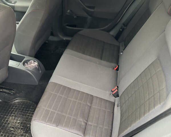 Сірий Фольксваген Гольф, об'ємом двигуна 1.9 л та пробігом 300 тис. км за 2699 $, фото 6 на Automoto.ua