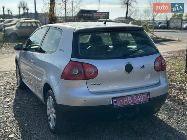 Серый Фольксваген Гольф, объемом двигателя 1.6 л и пробегом 235 тыс. км за 5100 $, фото 9 на Automoto.ua